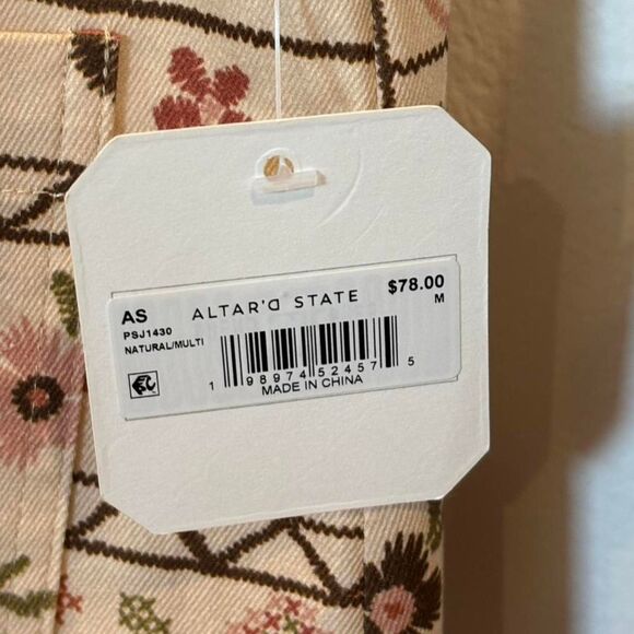 Altar’d State Patchwork Floral Tie Front Vest NWT Size M Cottagecore - Picture 7 of 7